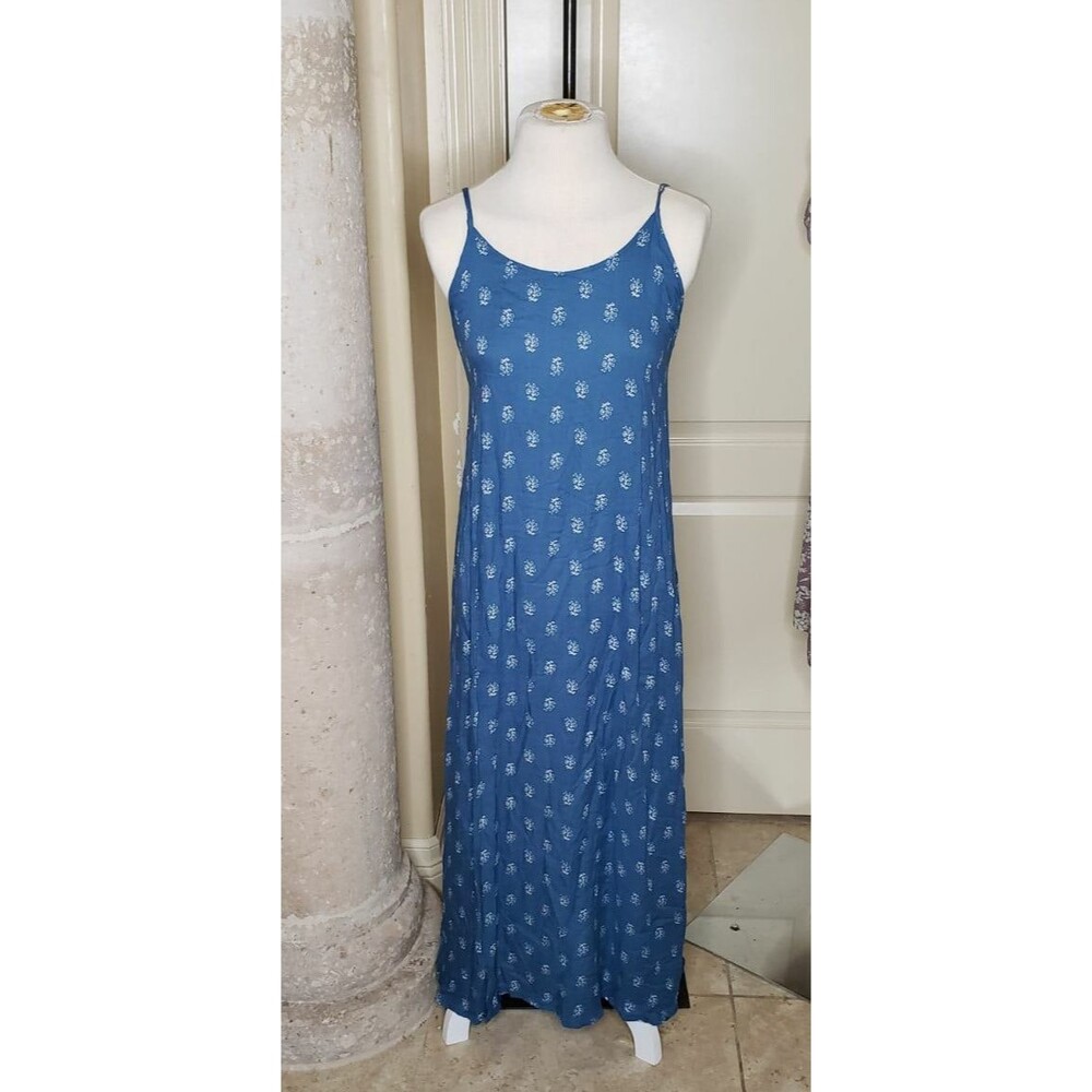 Beachgold dress, size medium, new